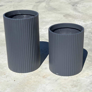 Høyland krukka er en sylinderformet krukke med riflet mønster.