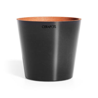 Onkun terracottapotte i fargen midnight.