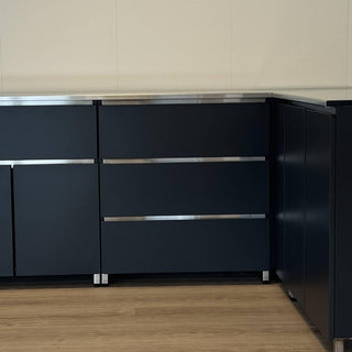 Skuffeseksjon 80 sammen med flere av våre utekjøkkenmoduler