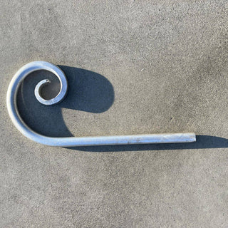 Endeavslutning i galvanisert stål, smidd.