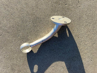 Håndrekkeholder for vegg i galvanisert stål.